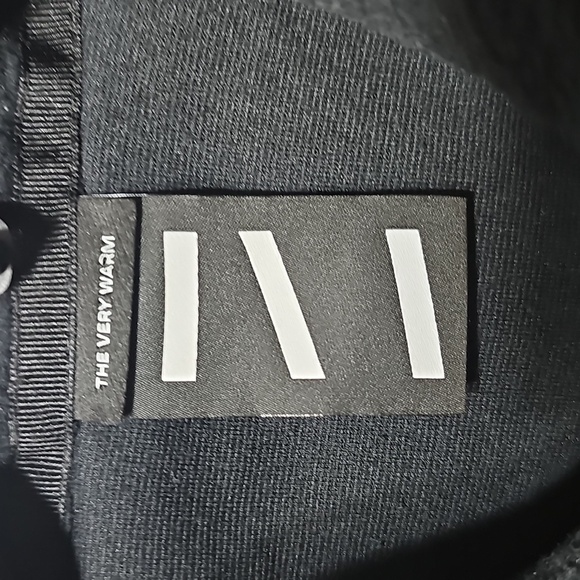 The Very Warm Men's Polartec Black Fleece Vest Size Medium New - Picture 4 of 7